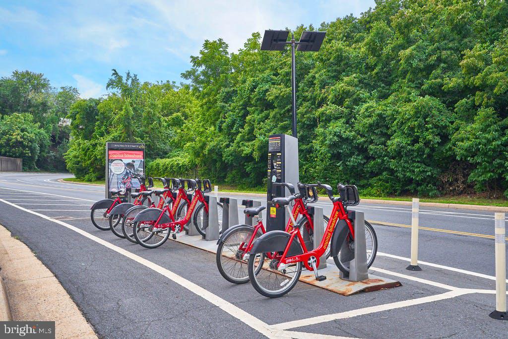 1300 ARMY NAVY DRIVE 322