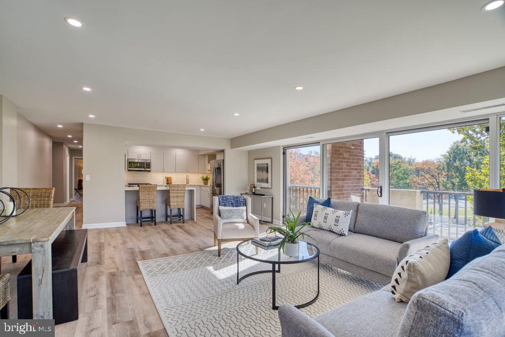 1300 ARMY NAVY DRIVE 322