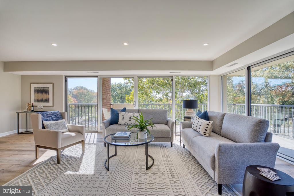 1300 ARMY NAVY DRIVE 322