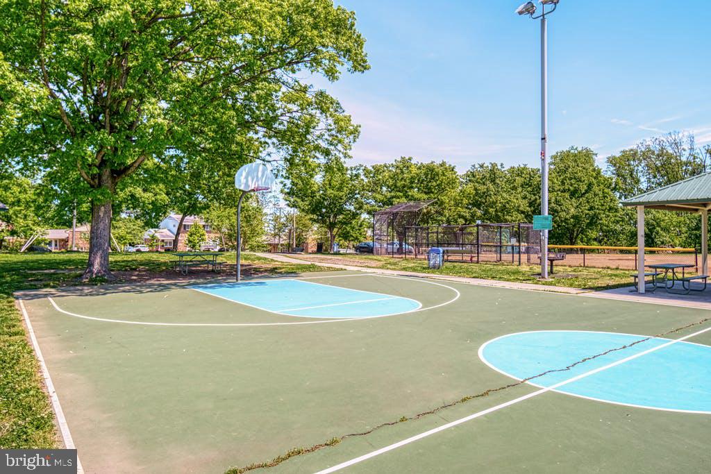 1300 ARMY NAVY DRIVE 322