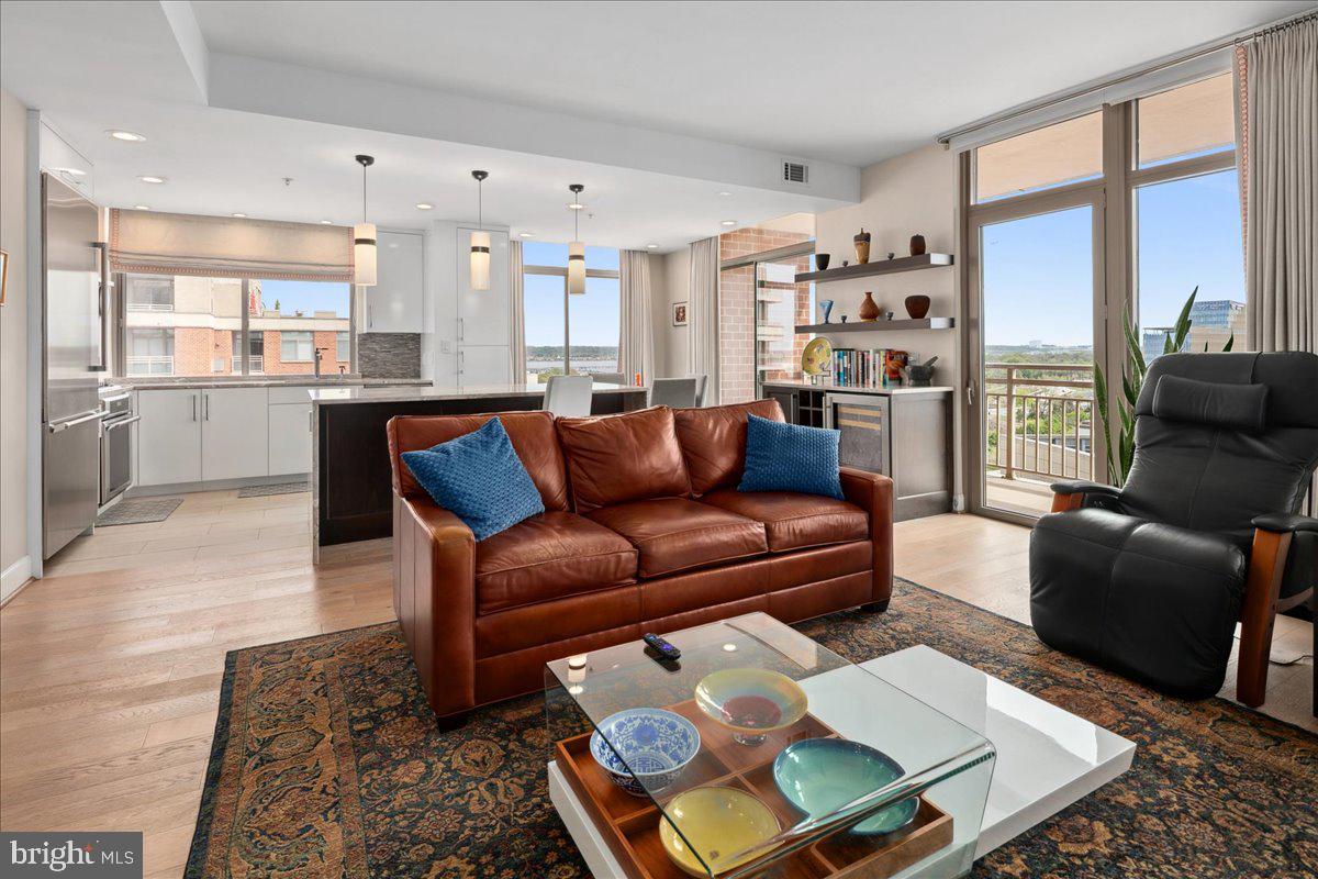 3600 S GLEBE ROAD 919W