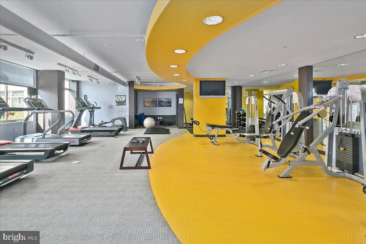 3600 S GLEBE ROAD 919W