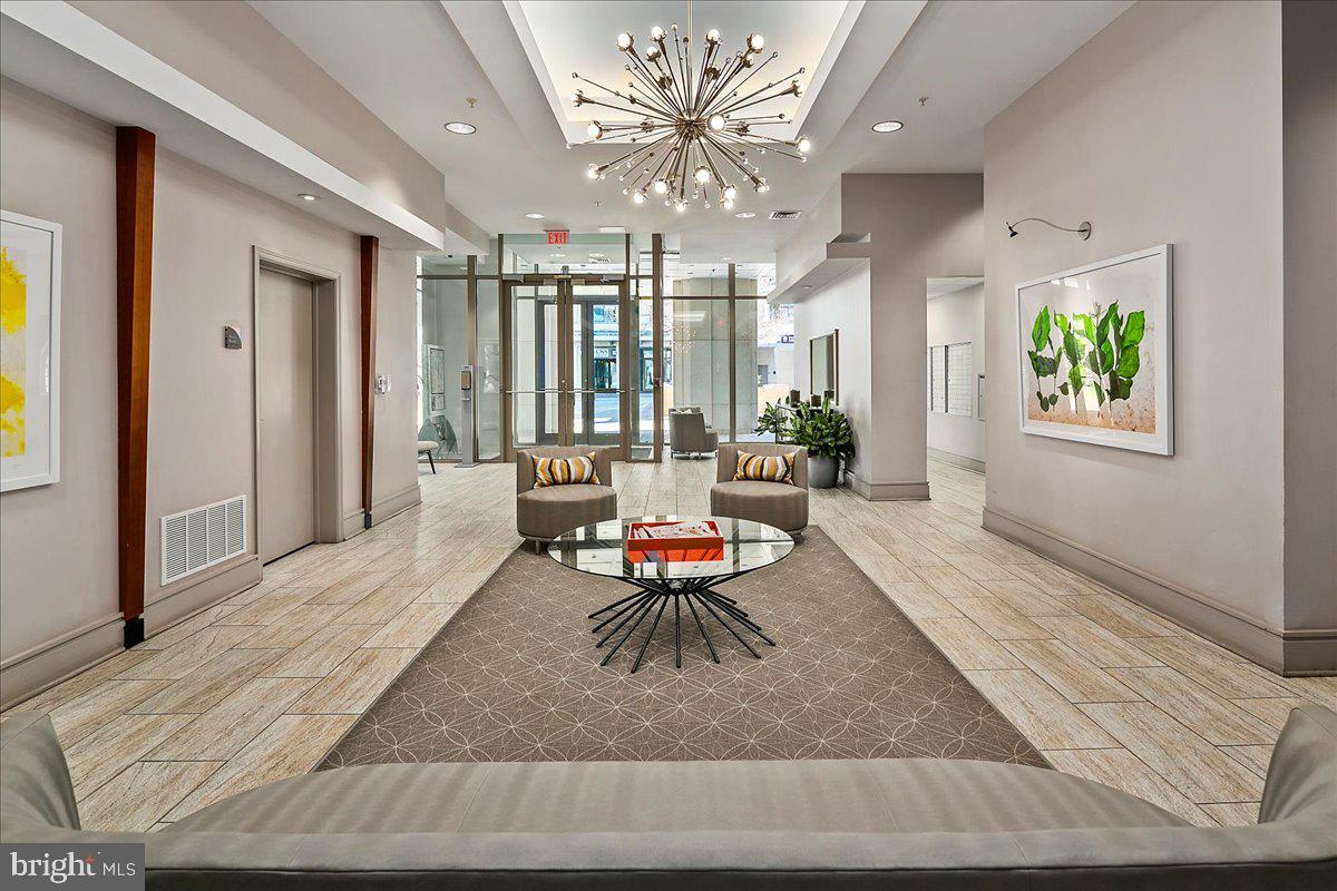 3600 S GLEBE ROAD 919W