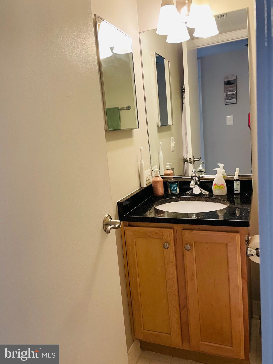 1024 N UTAH STREET 821