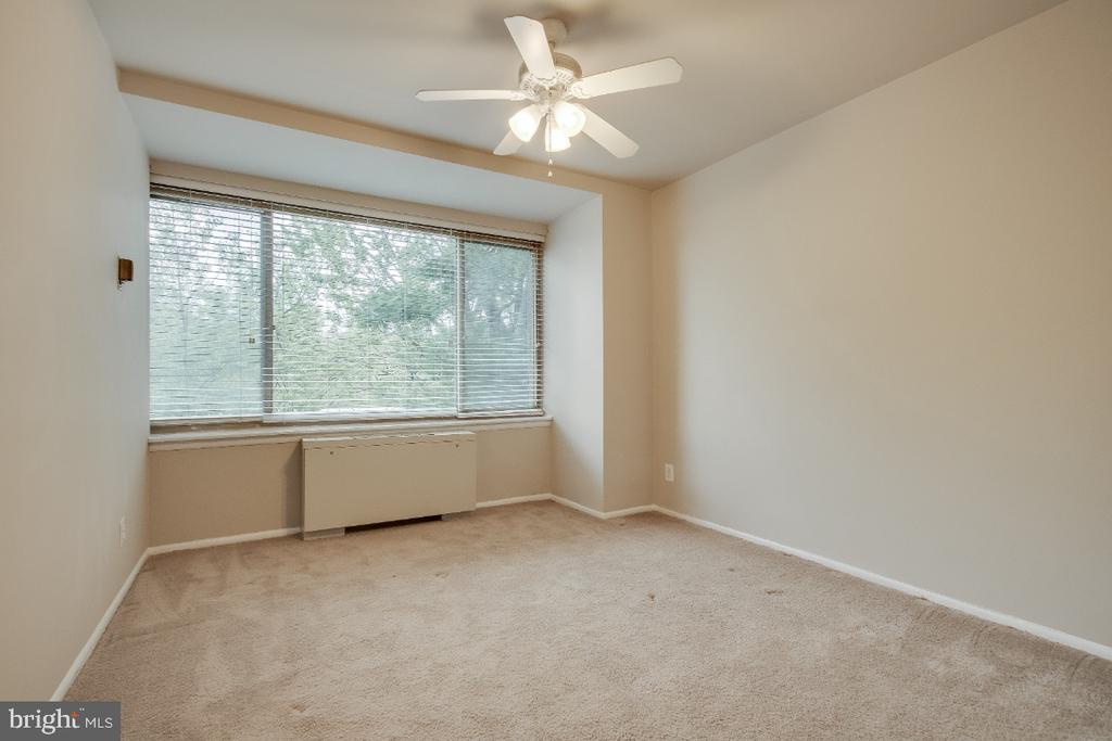 1210 N TAFT STREET 307