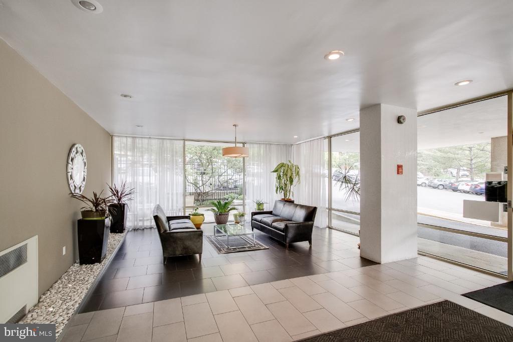 1210 N TAFT STREET 307