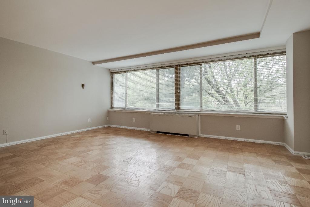 1210 N TAFT STREET 307