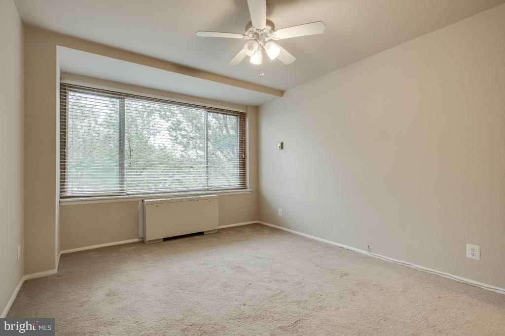 1210 N TAFT STREET 307
