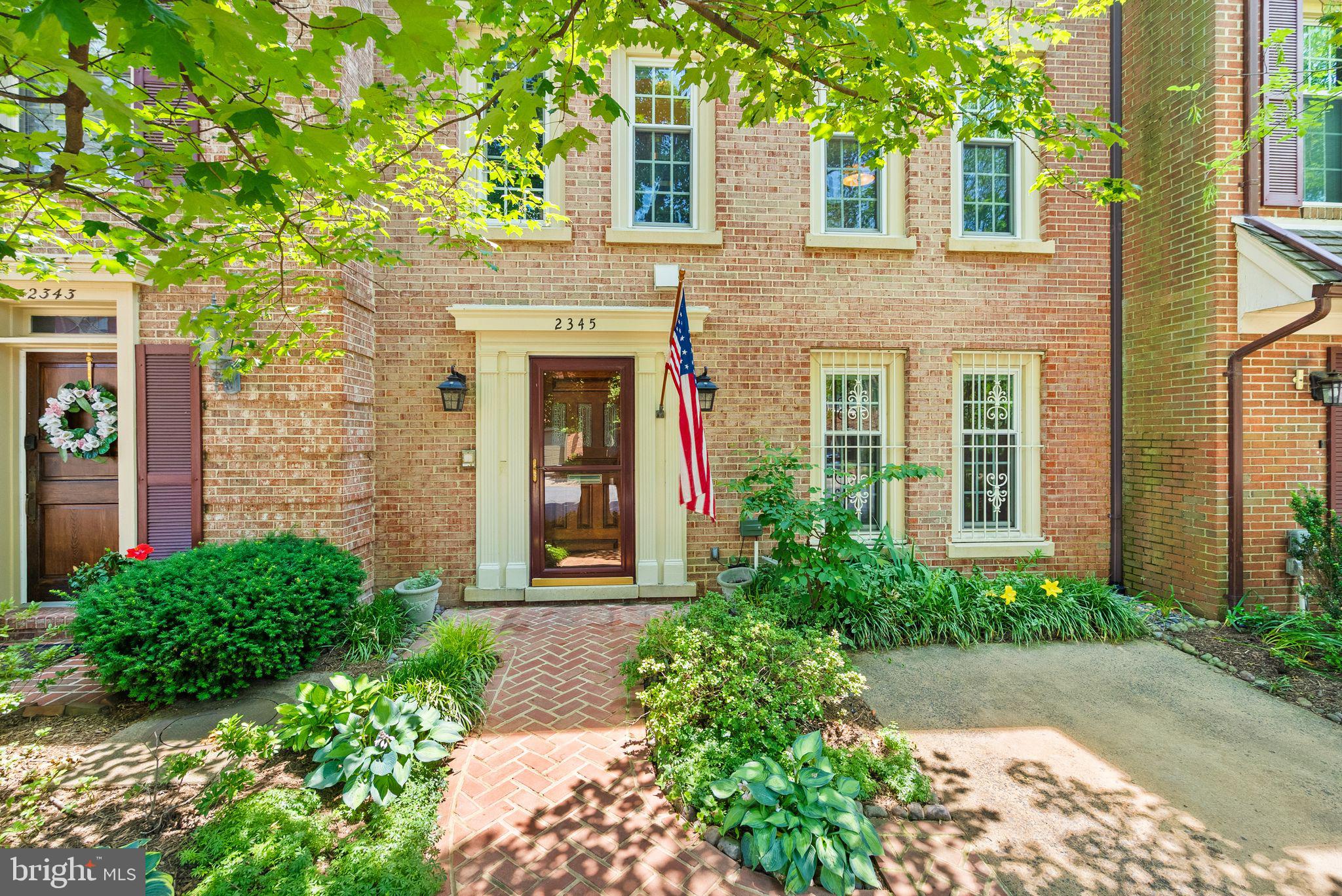 2345 S ROLFE STREET S