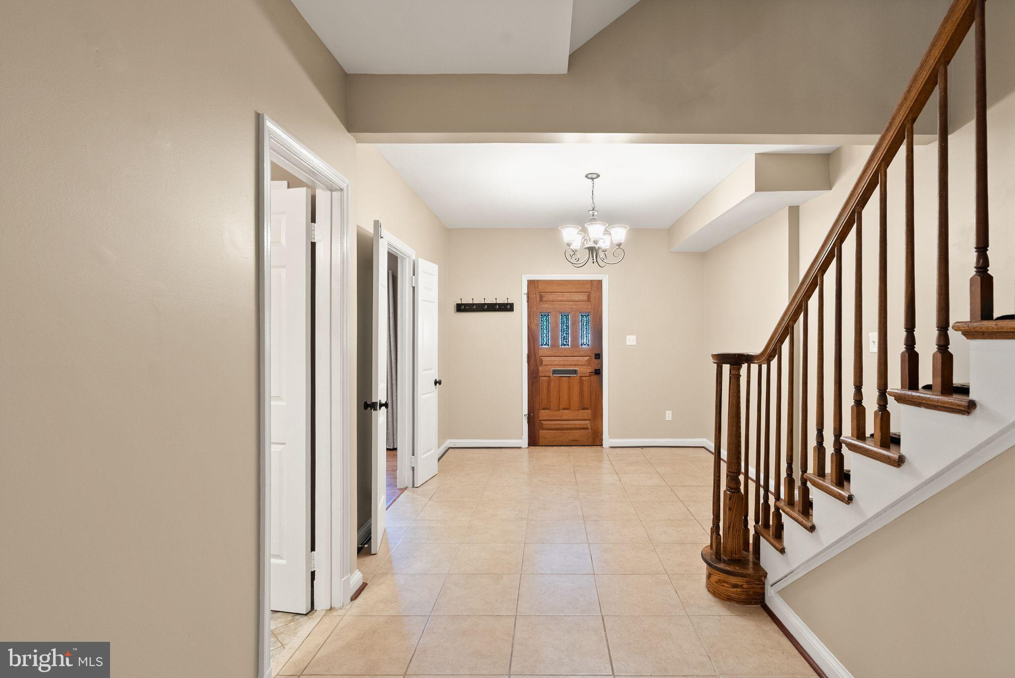 2345 S ROLFE STREET S