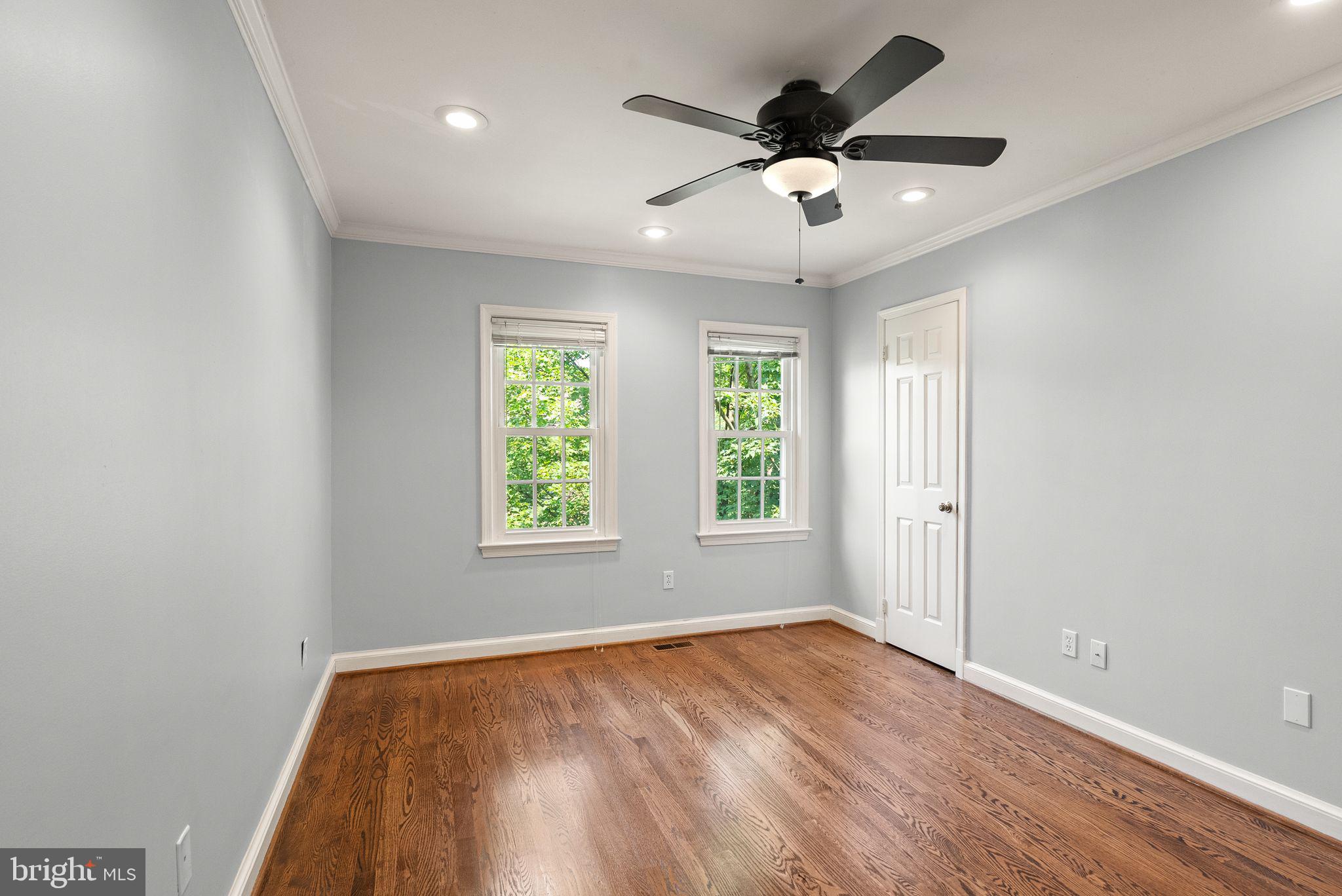 2345 S ROLFE STREET S