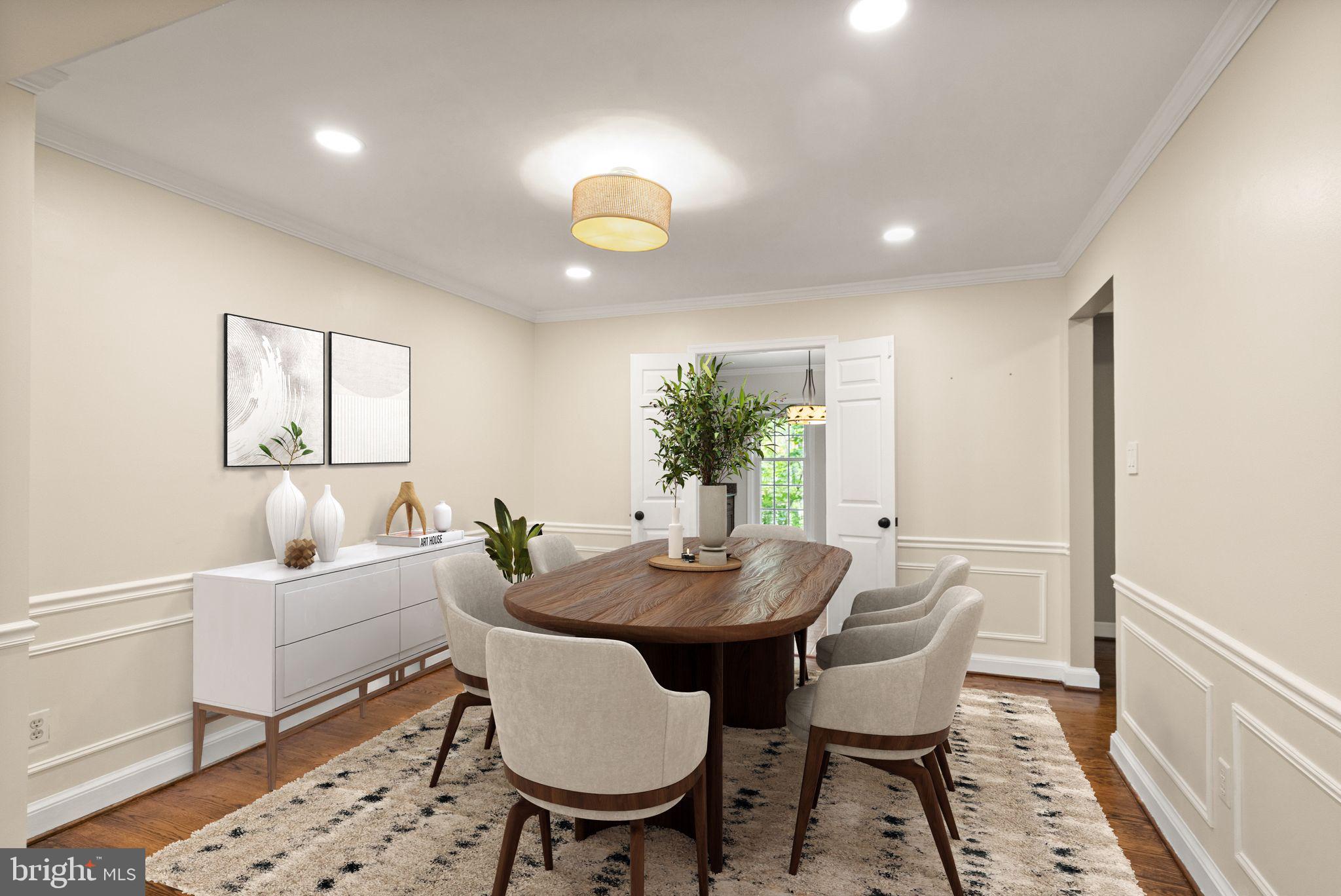 2345 S ROLFE STREET S