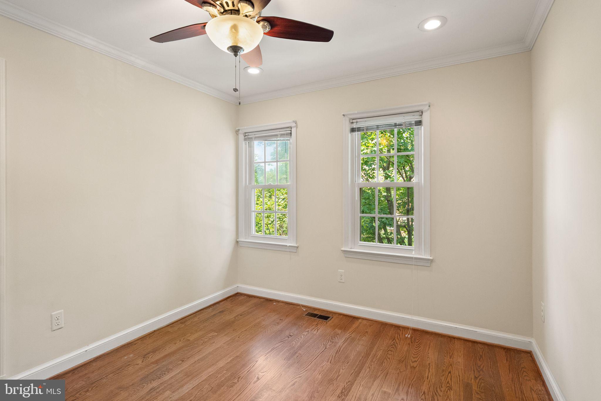 2345 S ROLFE STREET S