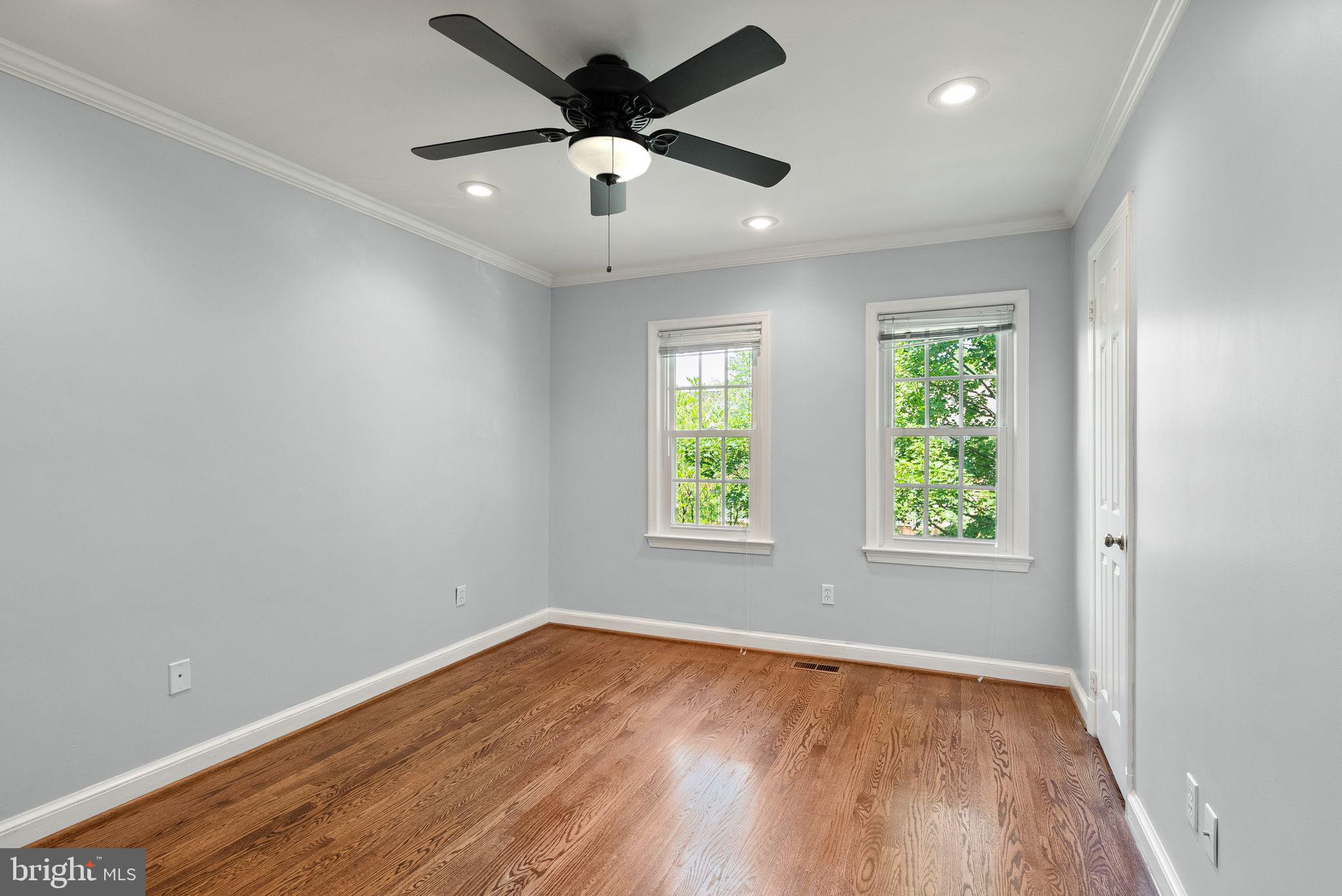 2345 S ROLFE STREET S