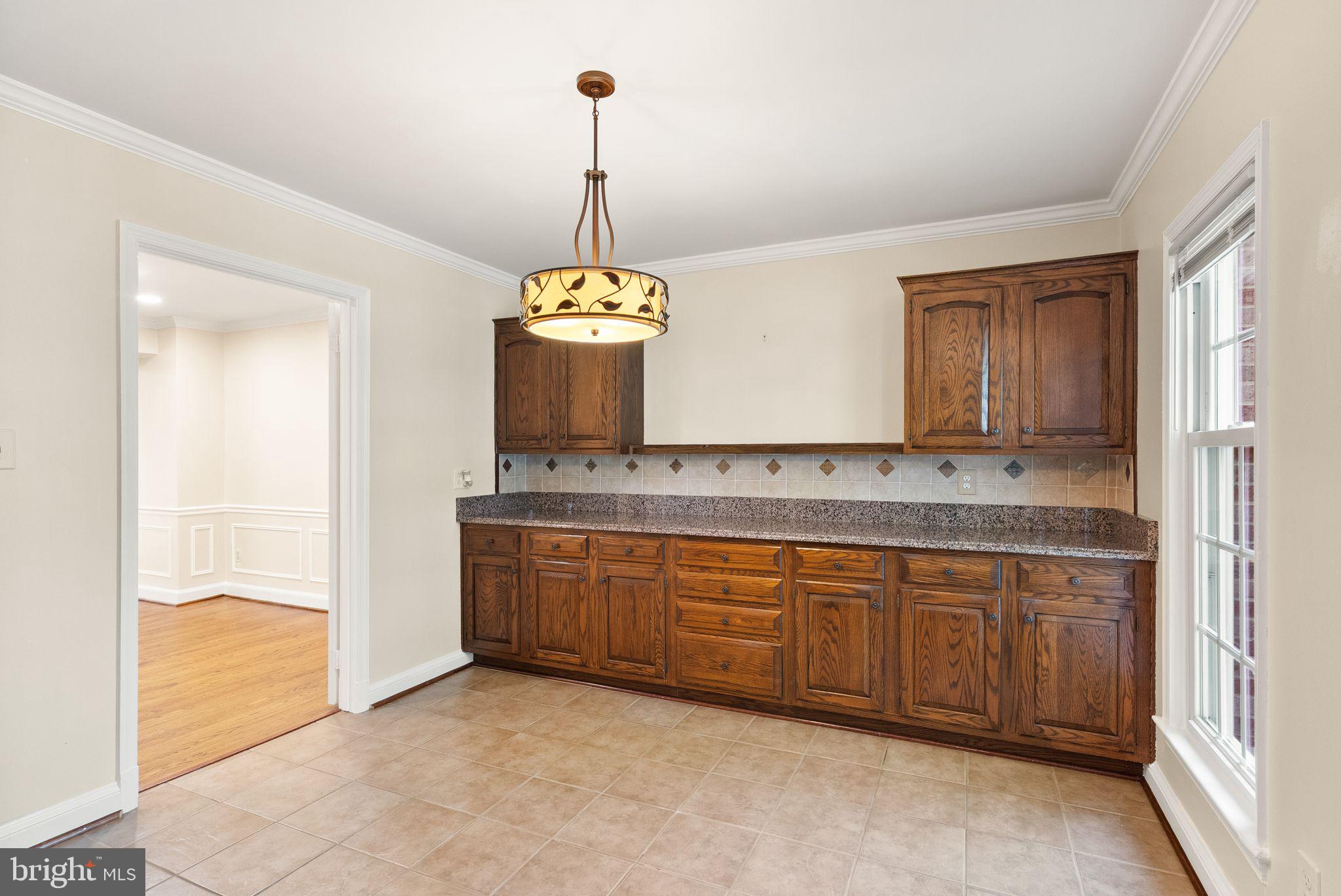 2345 S ROLFE STREET S