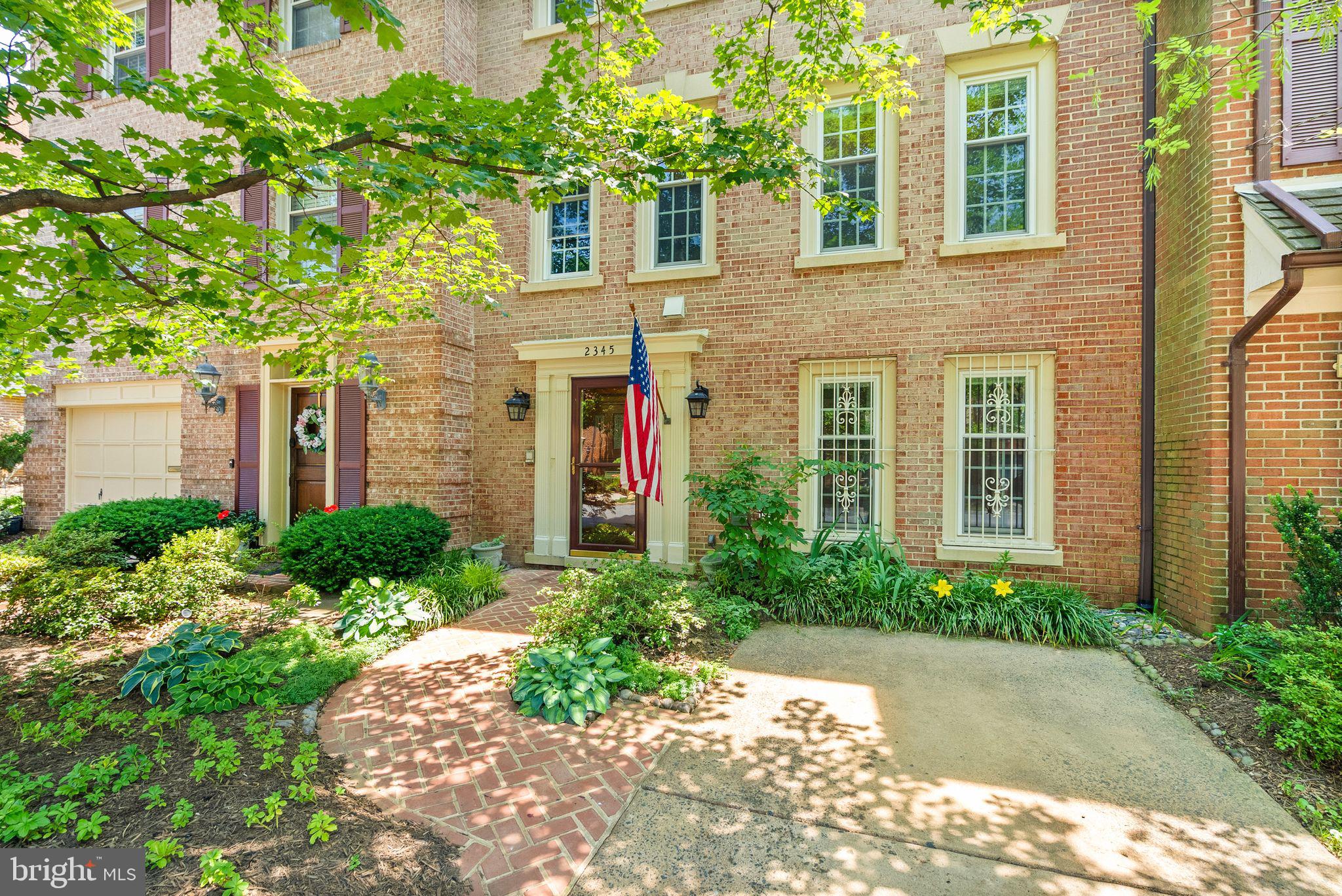 2345 S ROLFE STREET S