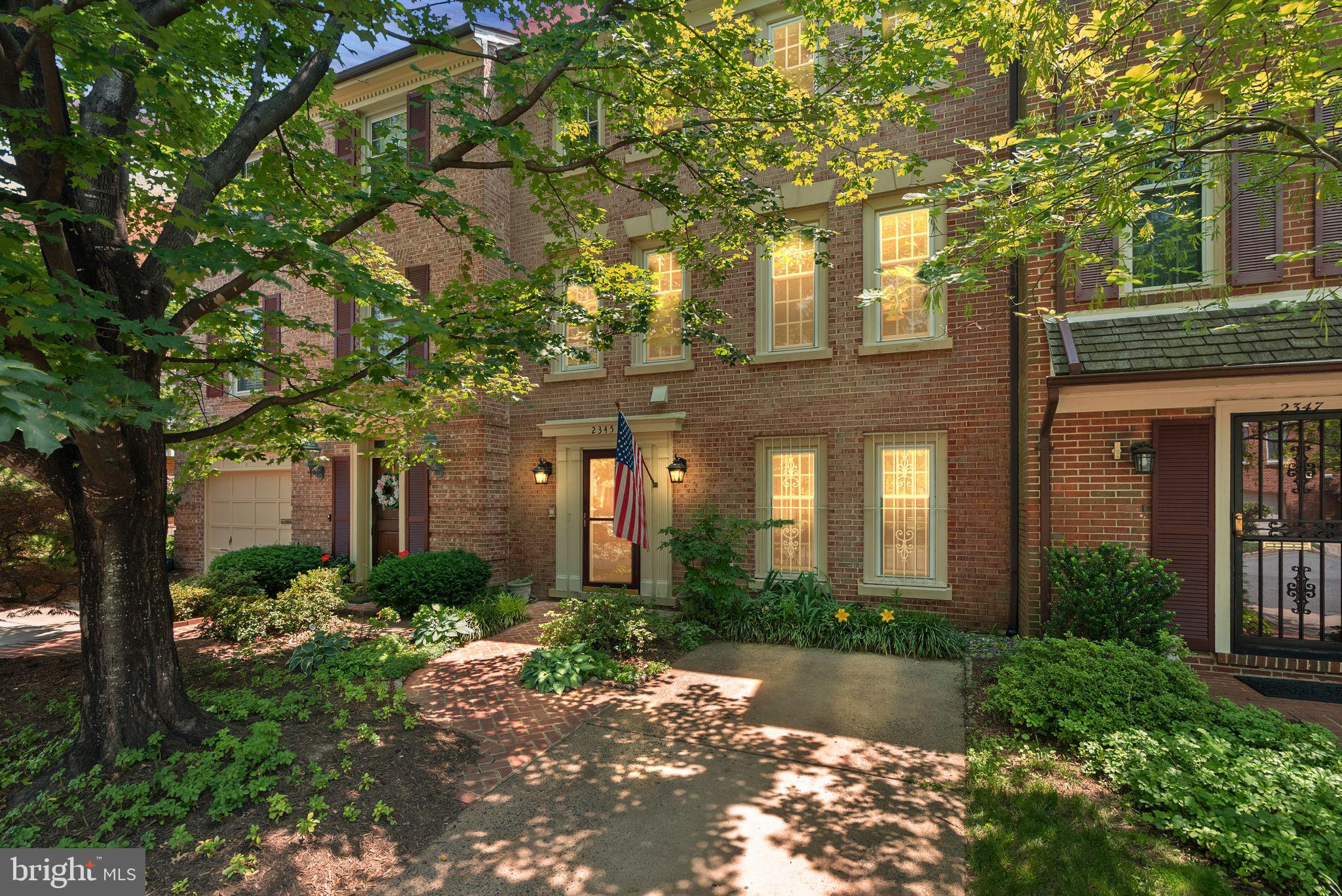 2345 S ROLFE STREET S