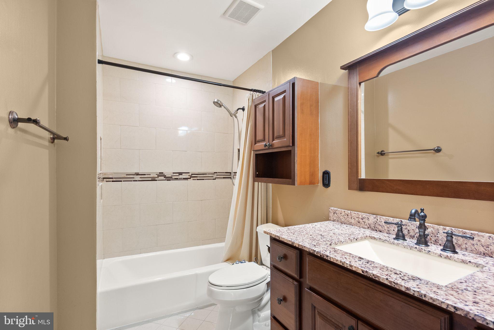 2345 S ROLFE STREET S