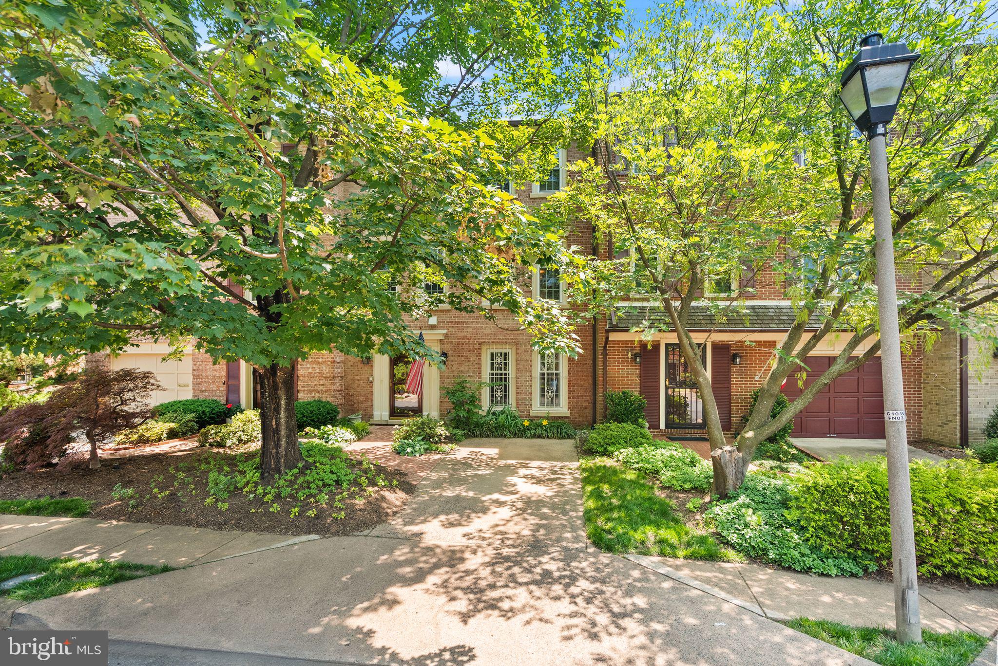 2345 S ROLFE STREET S