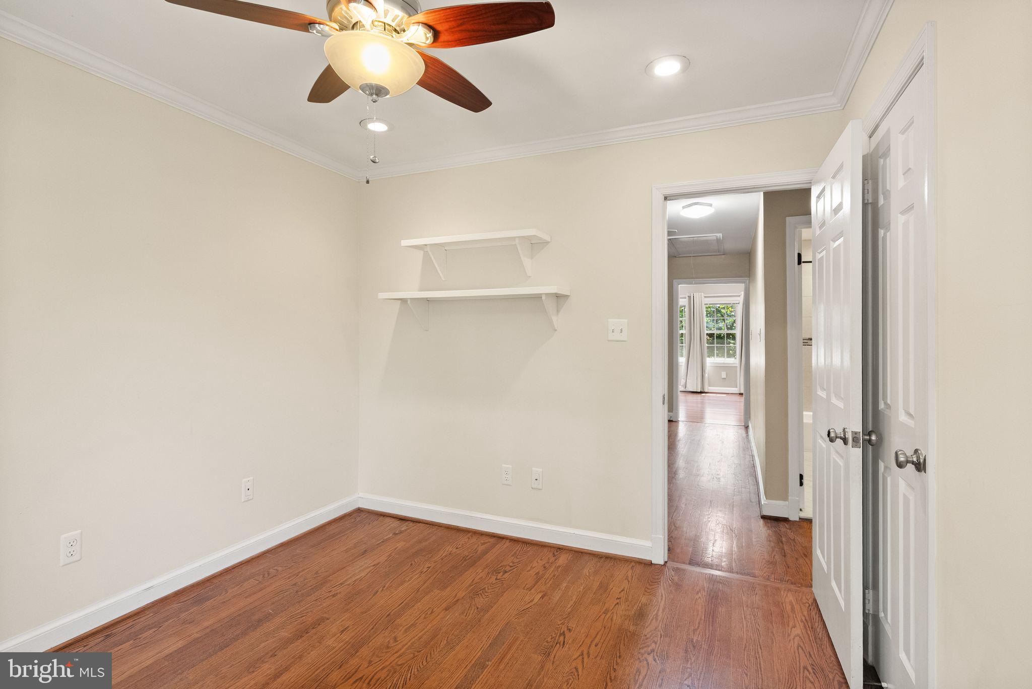 2345 S ROLFE STREET S