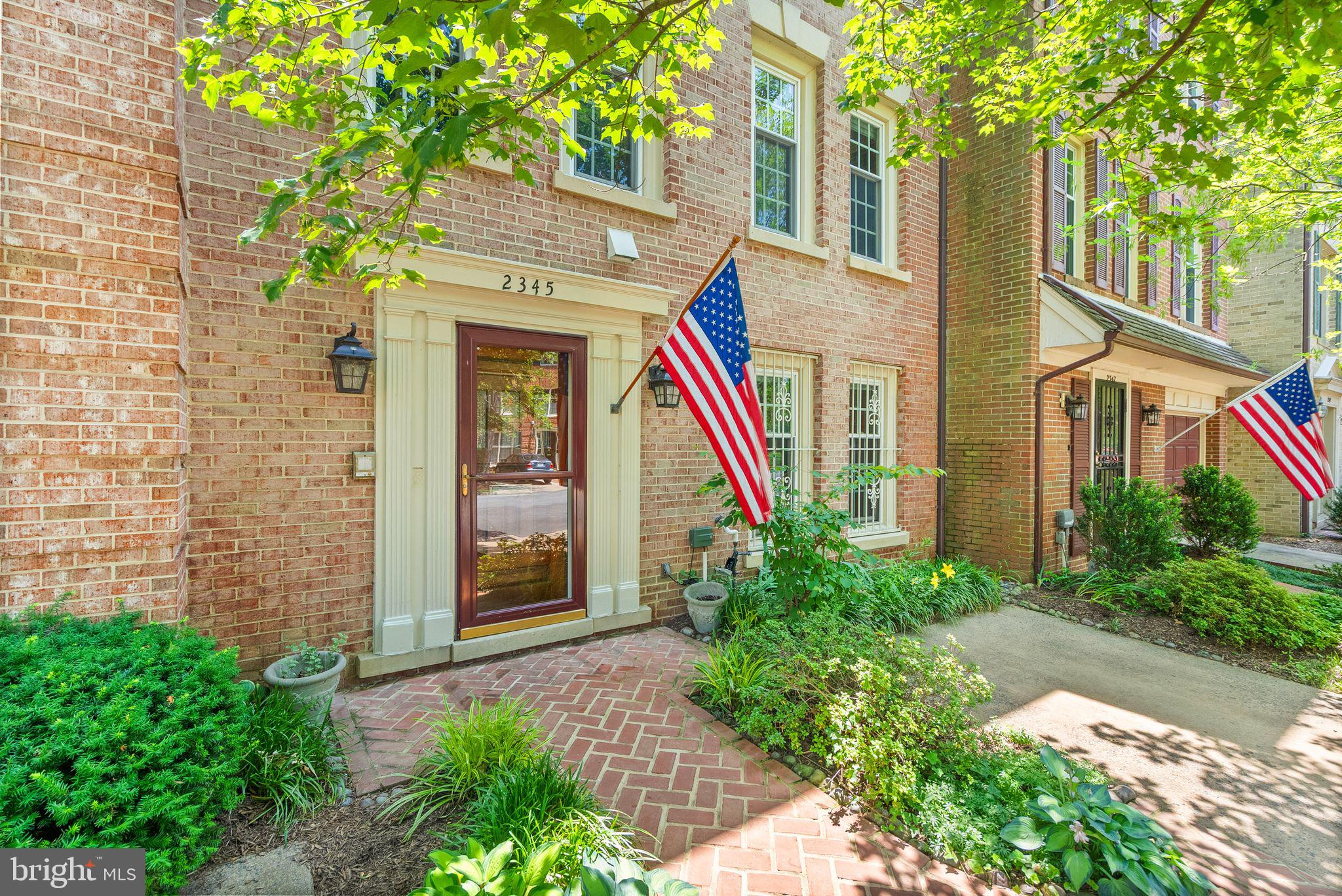 2345 S ROLFE STREET S