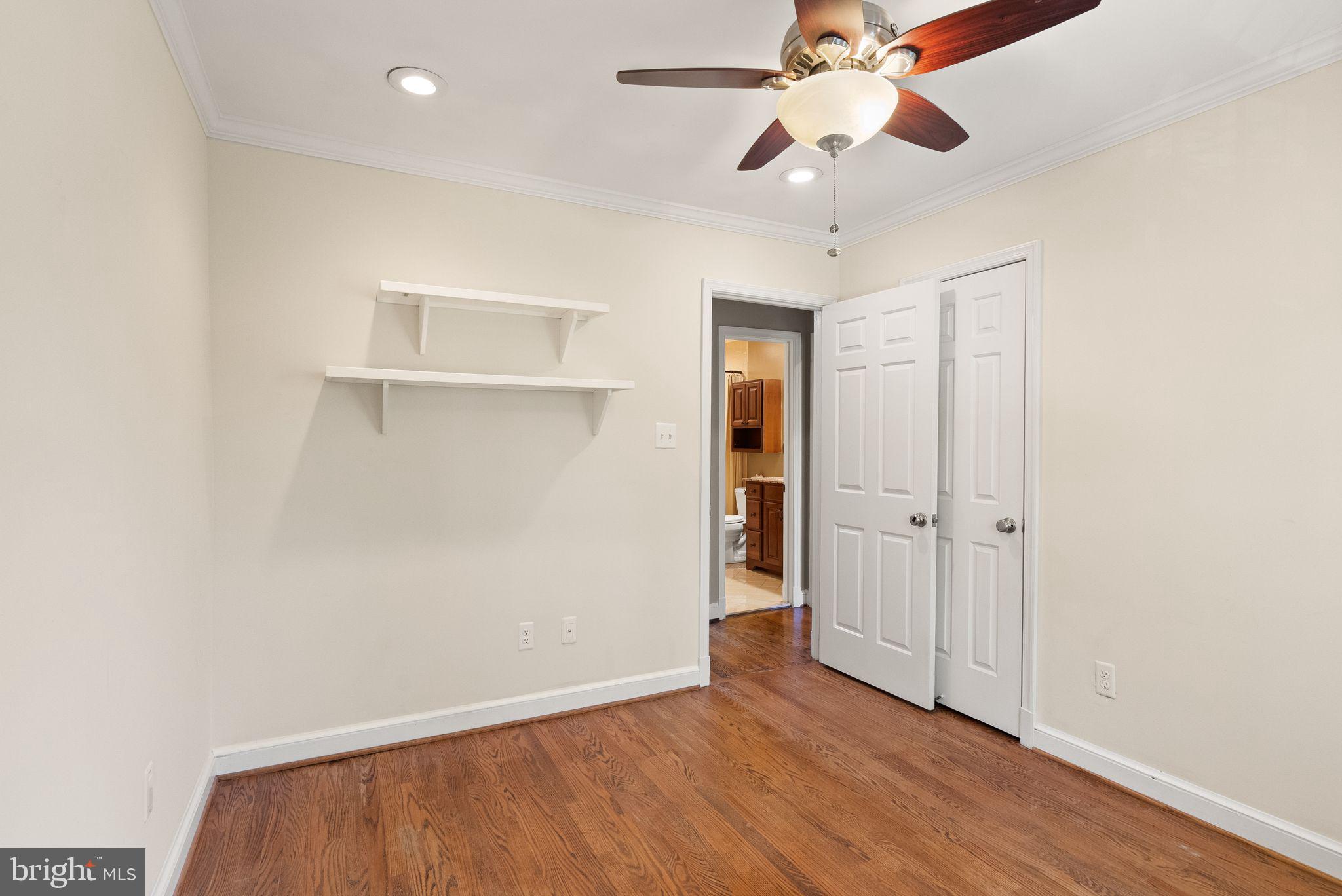 2345 S ROLFE STREET S