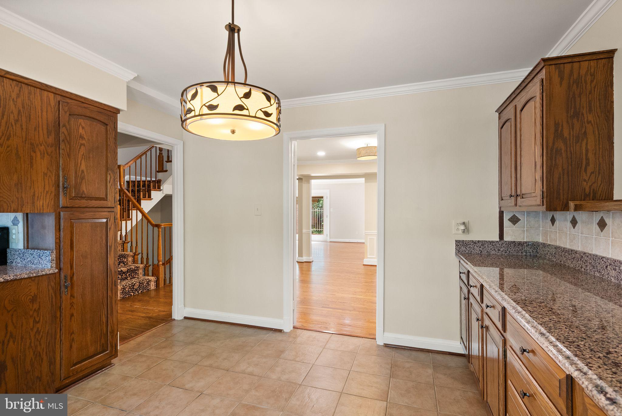 2345 S ROLFE STREET S