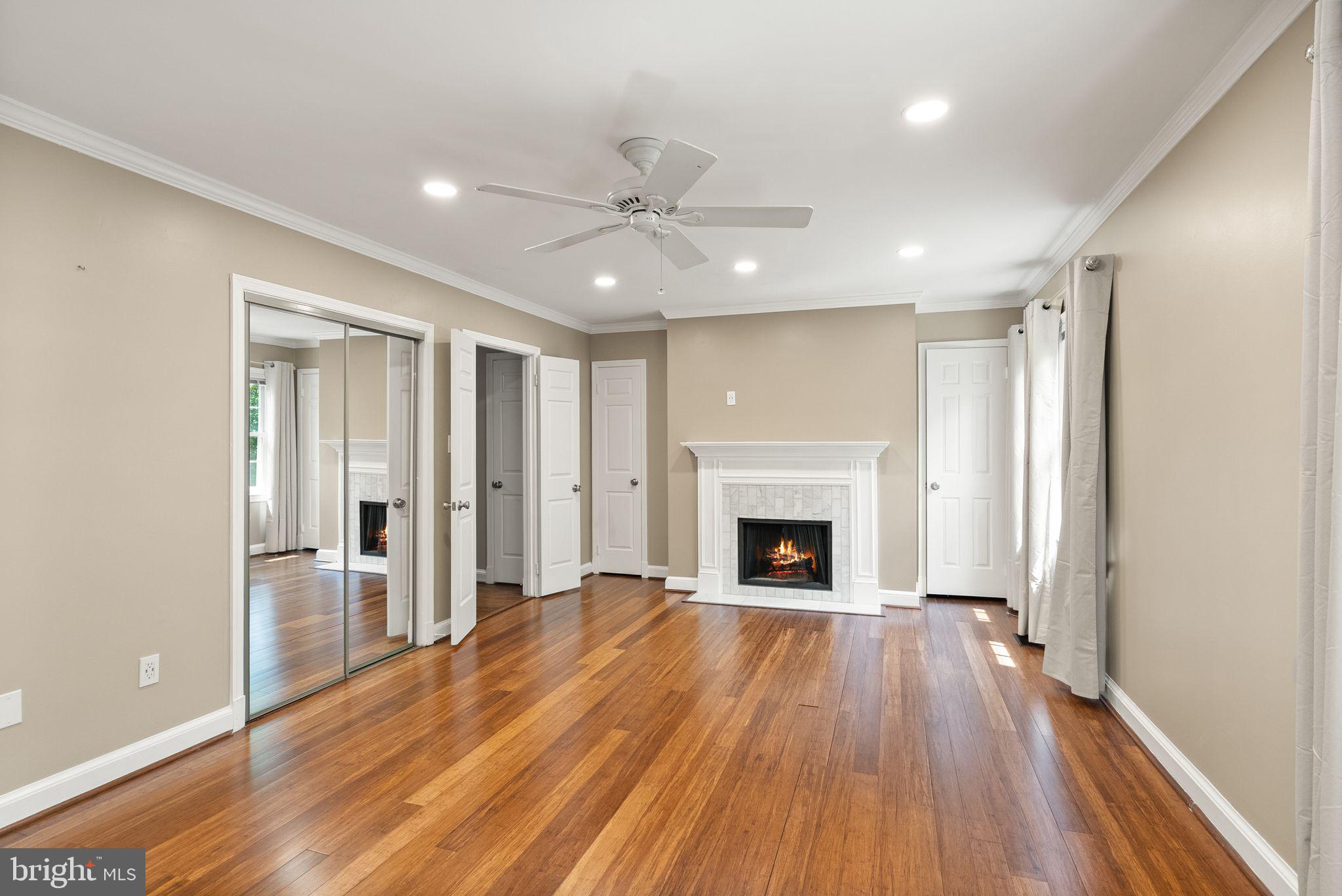 2345 S ROLFE STREET S