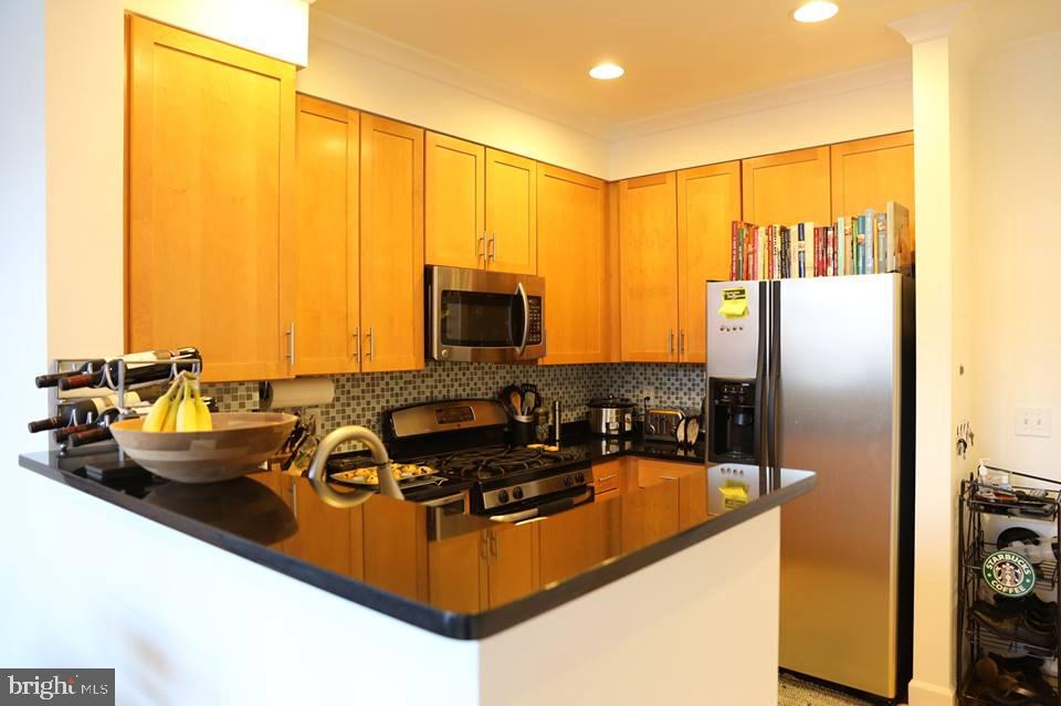 1205 N GARFIELD STREET PH6