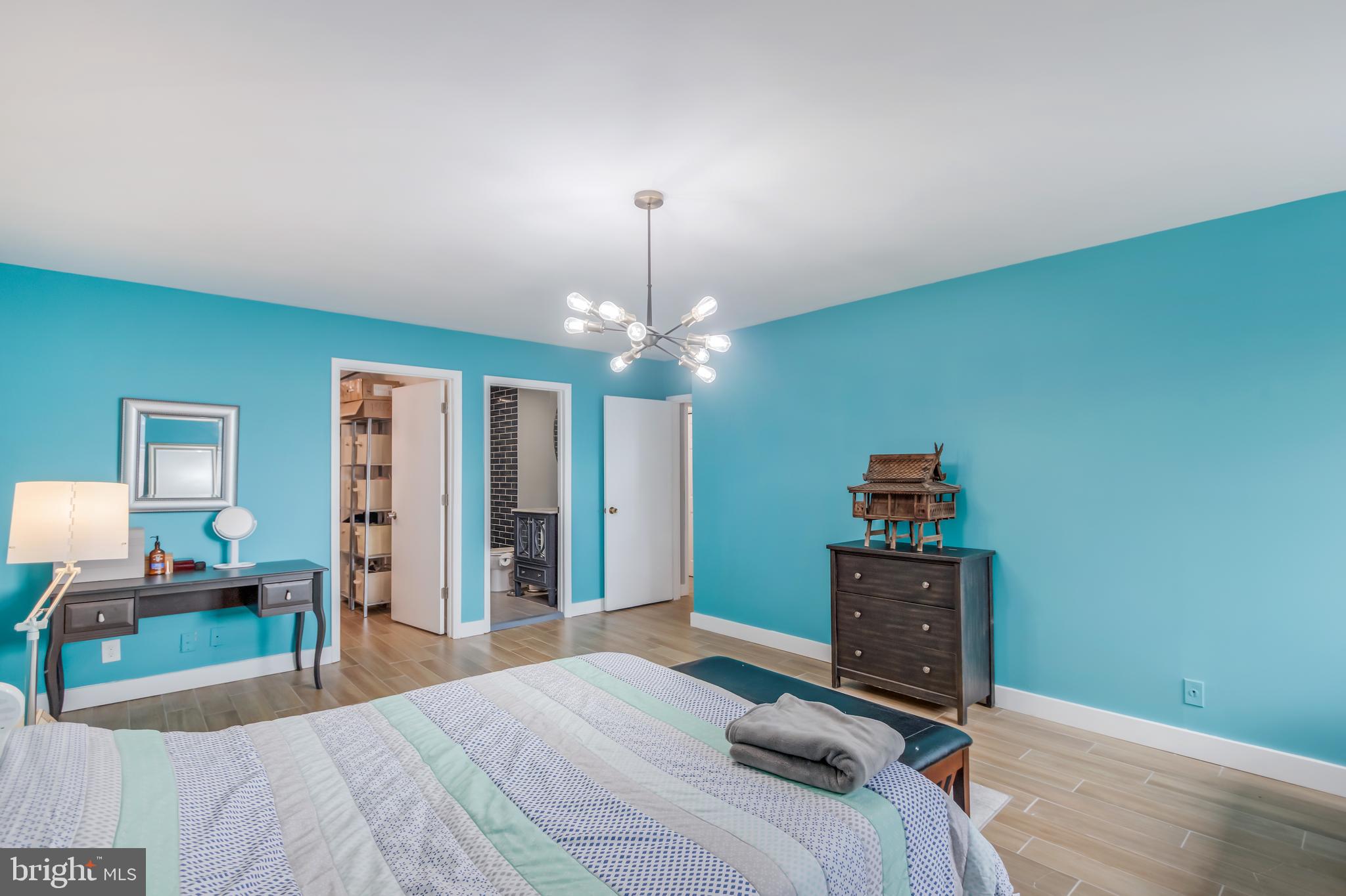 3800 FAIRFAX DRIVE 1802