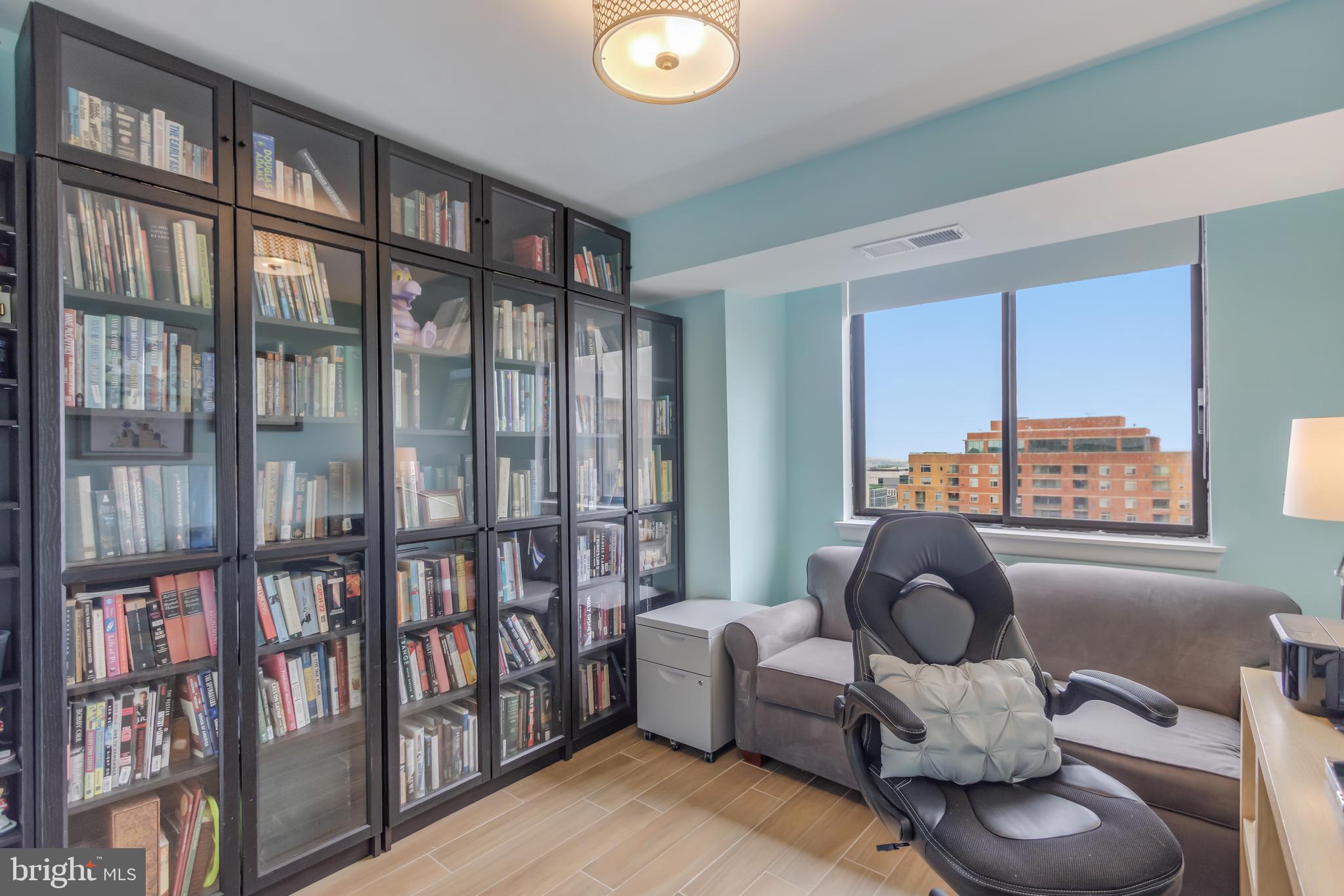 3800 FAIRFAX DRIVE 1802