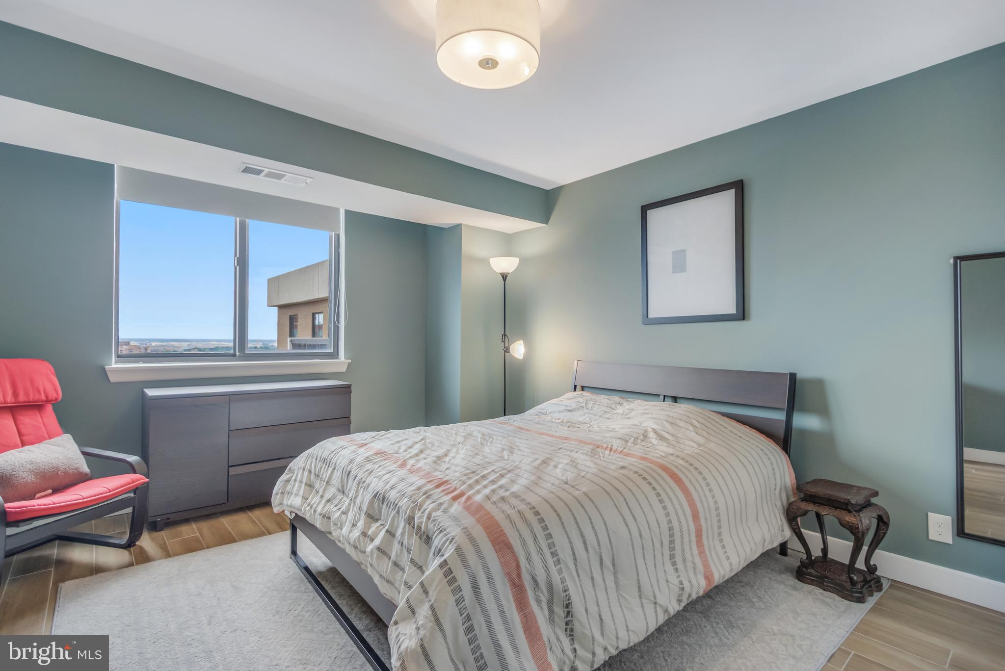 3800 FAIRFAX DRIVE 1802