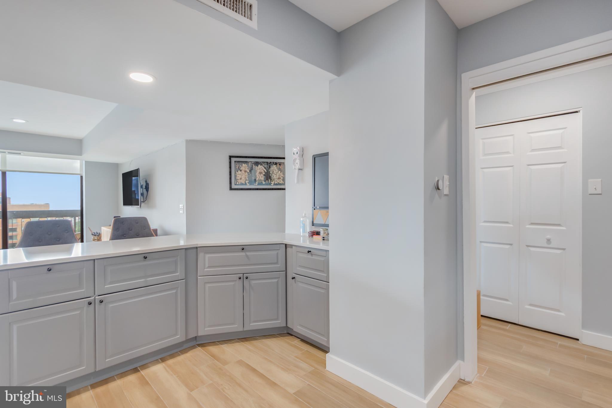 3800 FAIRFAX DRIVE 1802