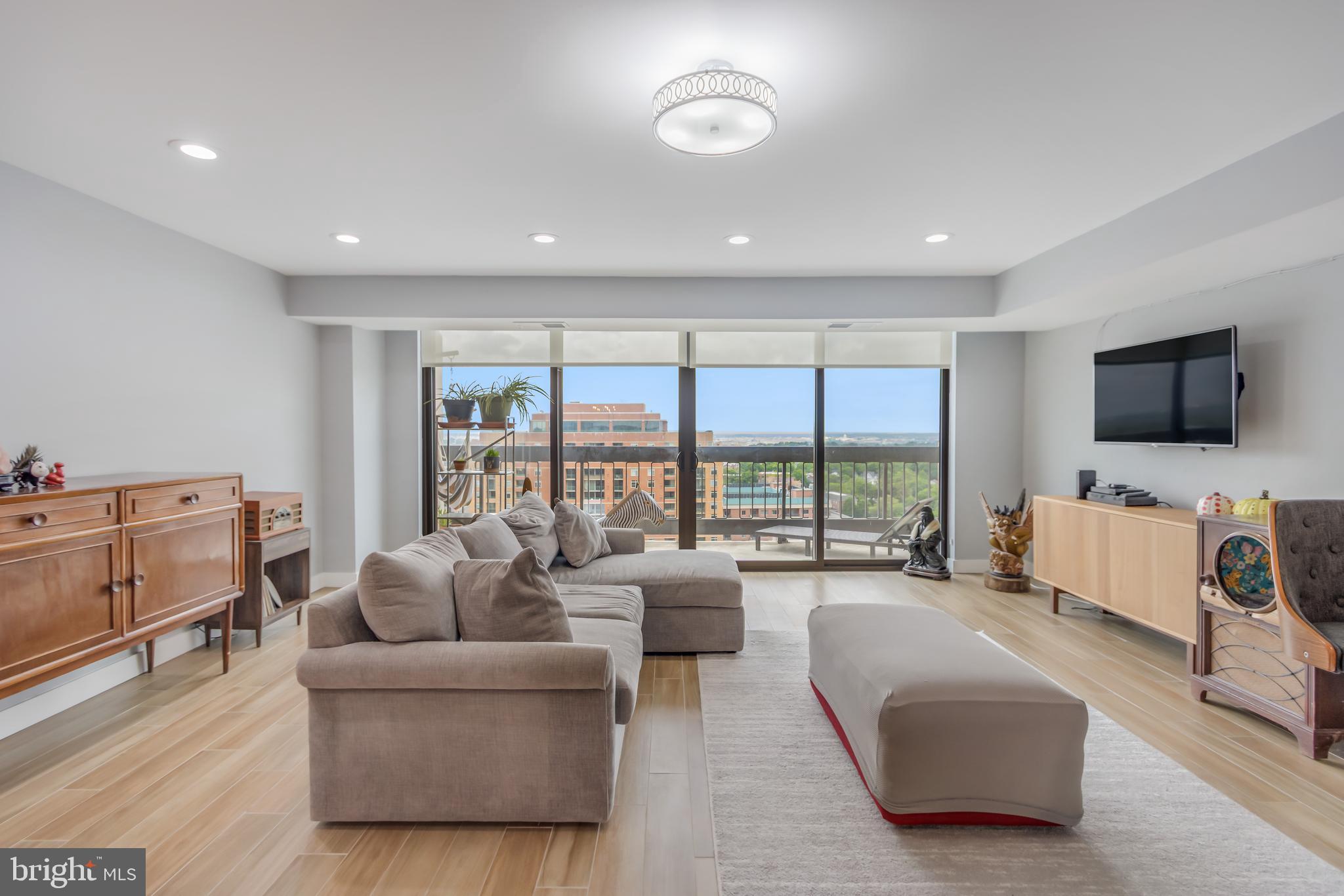 3800 FAIRFAX DRIVE 1802