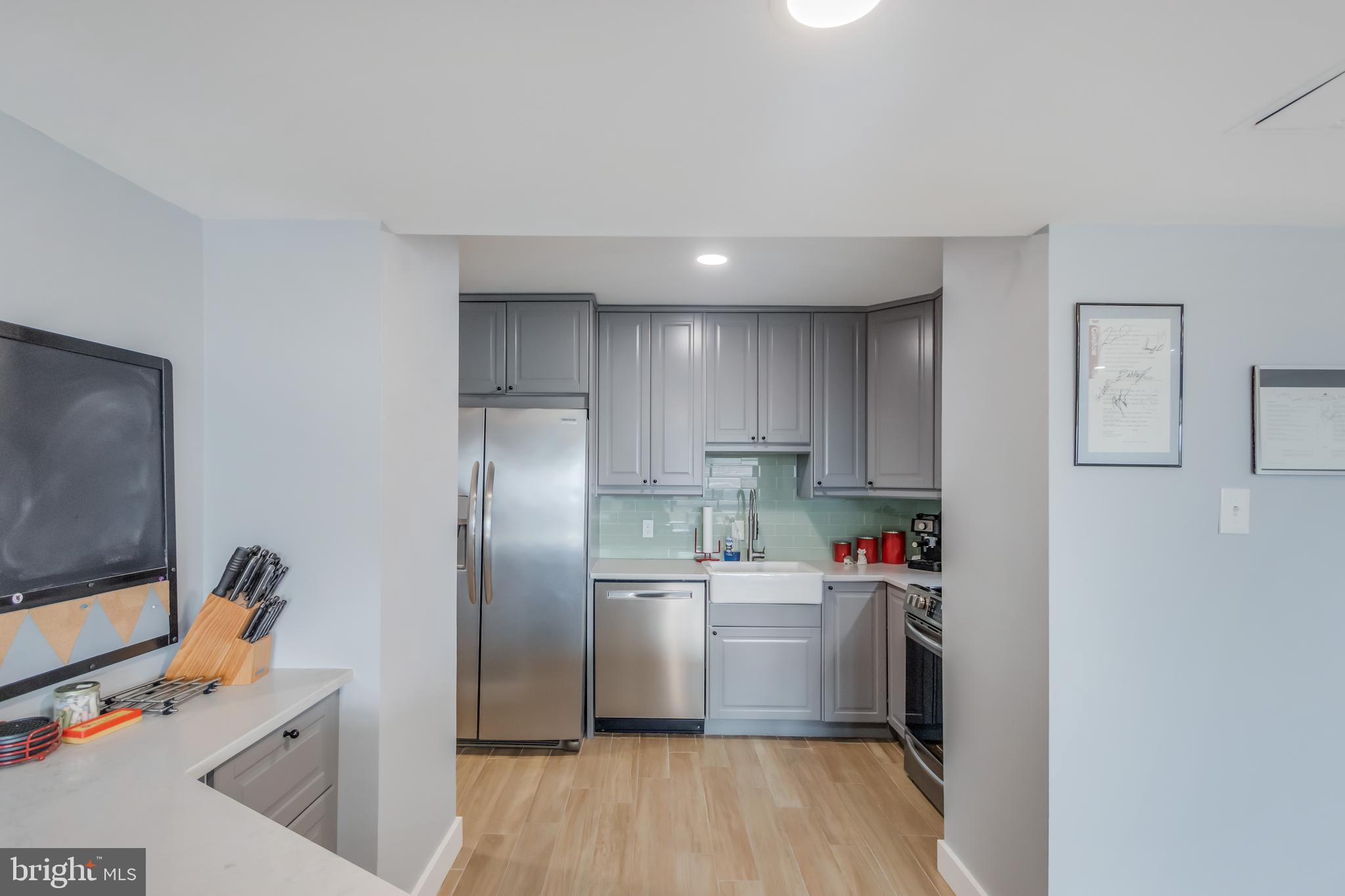 3800 FAIRFAX DRIVE 1802