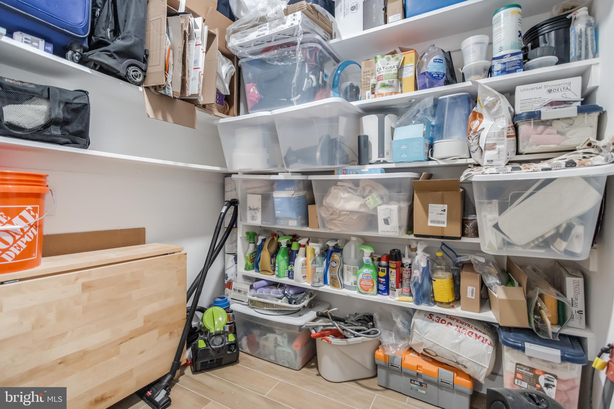 3800 FAIRFAX DRIVE 1802