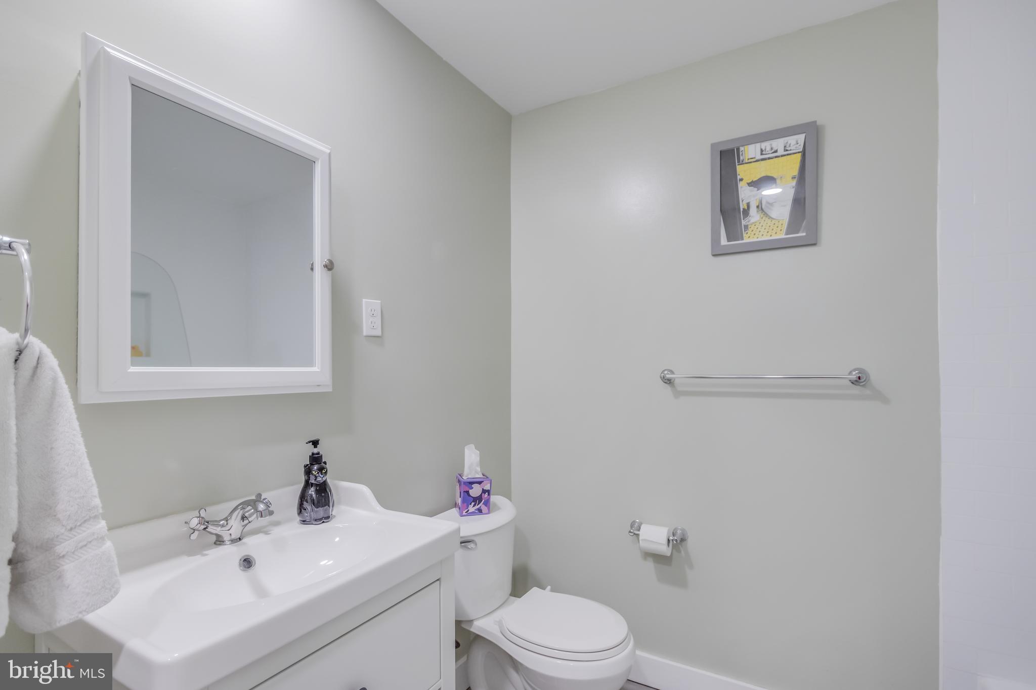 3800 FAIRFAX DRIVE 1802