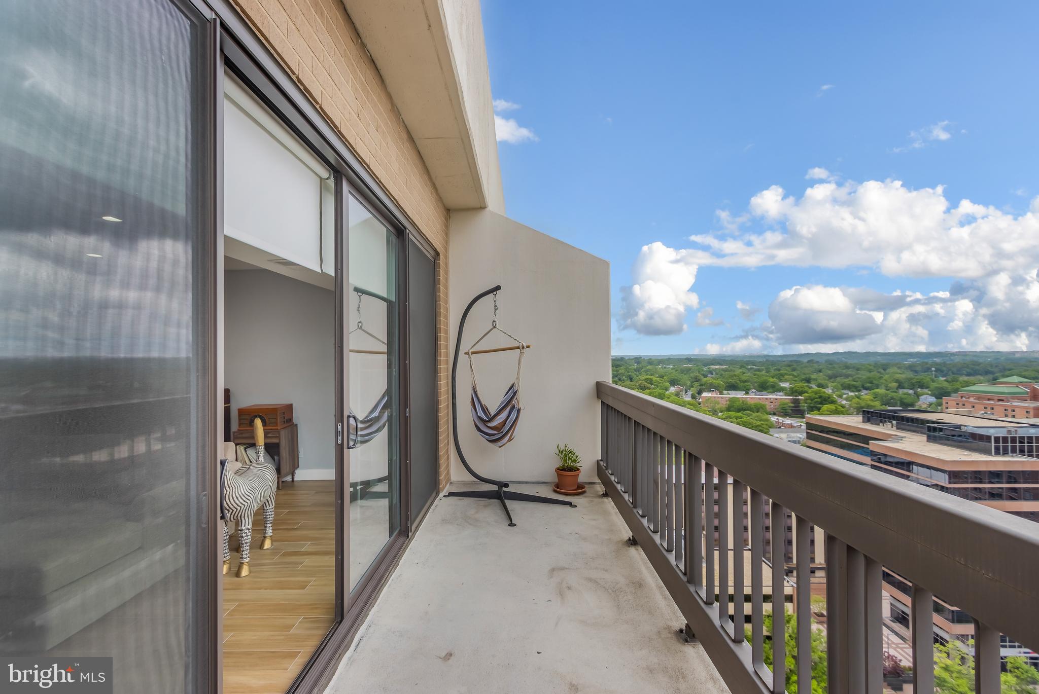 3800 FAIRFAX DRIVE 1802