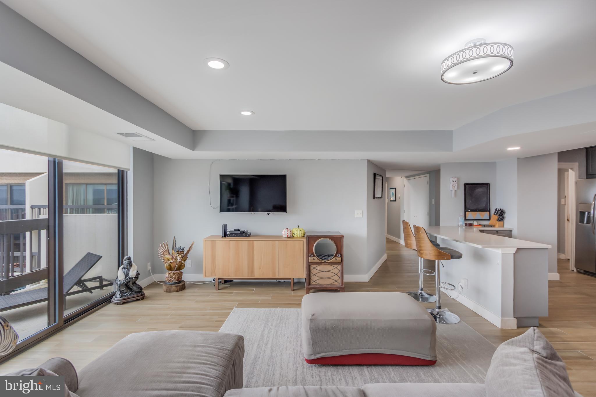 3800 FAIRFAX DRIVE 1802