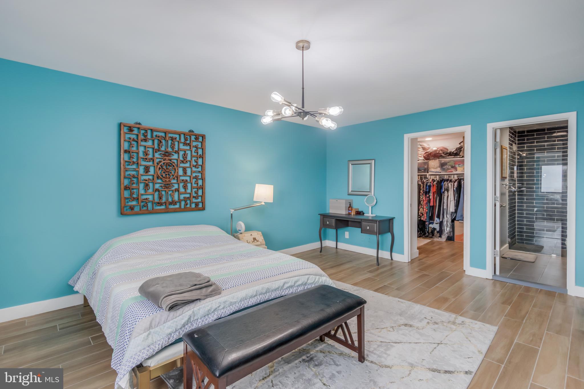 3800 FAIRFAX DRIVE 1802