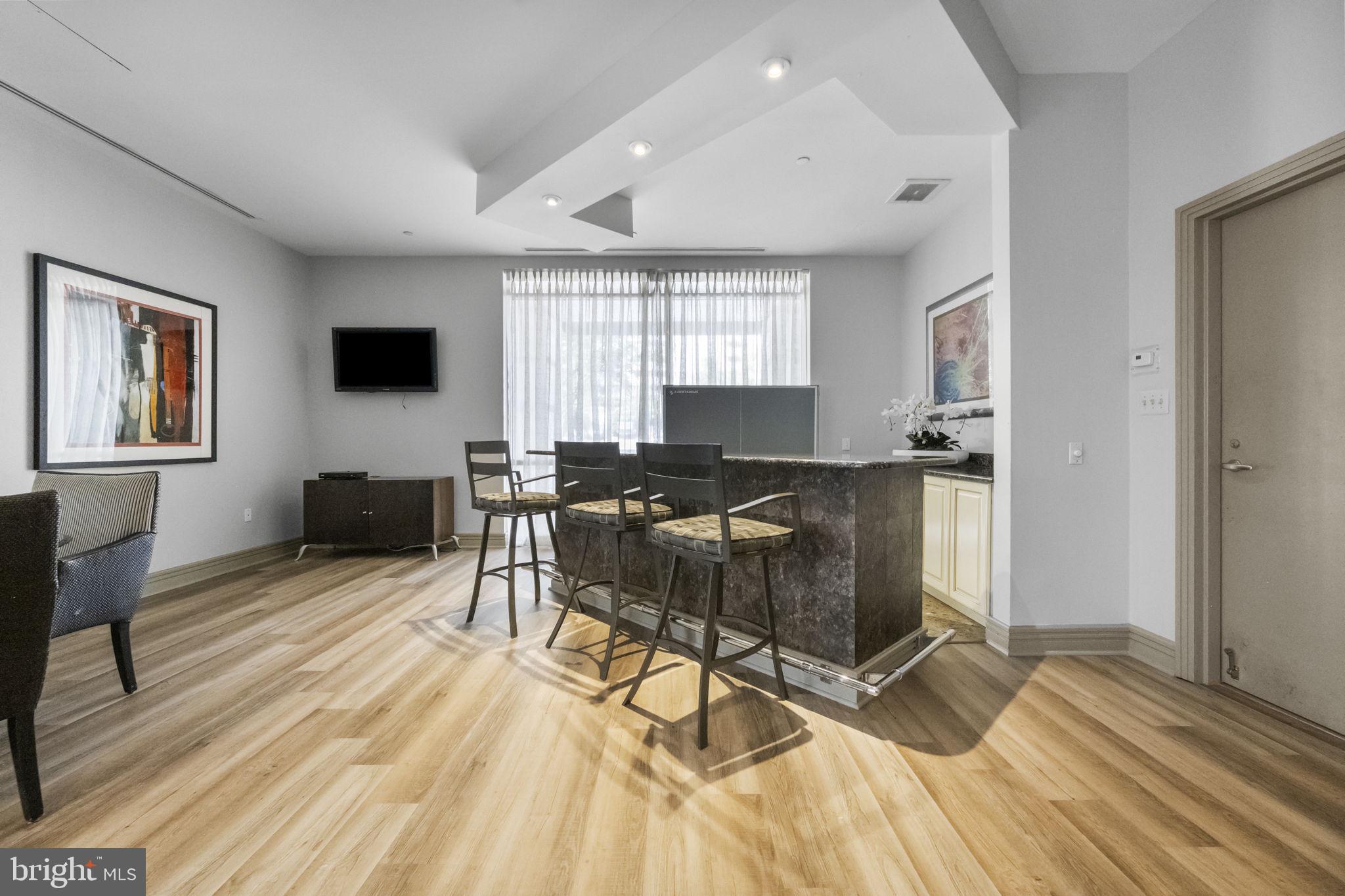 880 N POLLARD STREET N 923