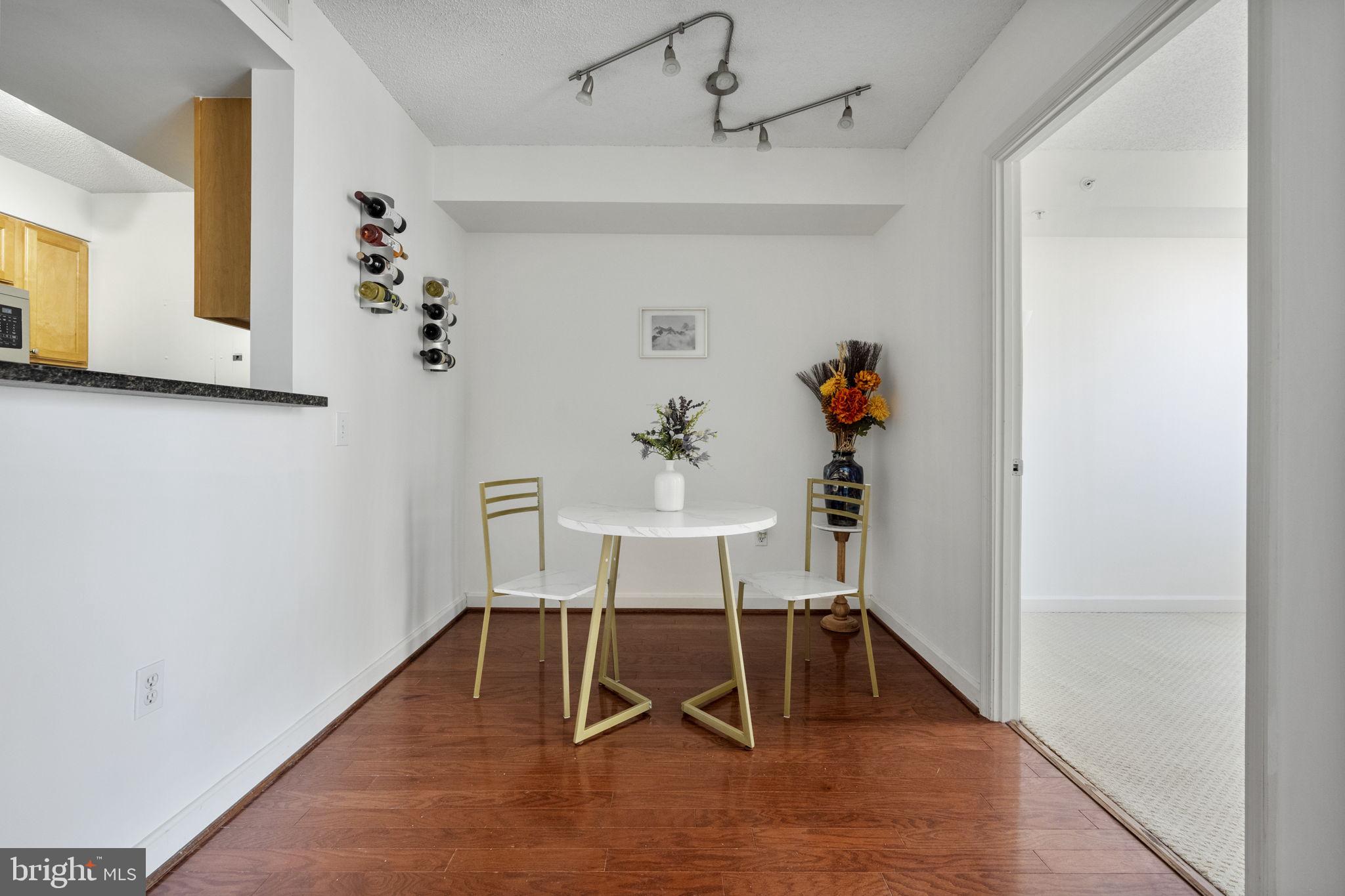 880 N POLLARD STREET N 923