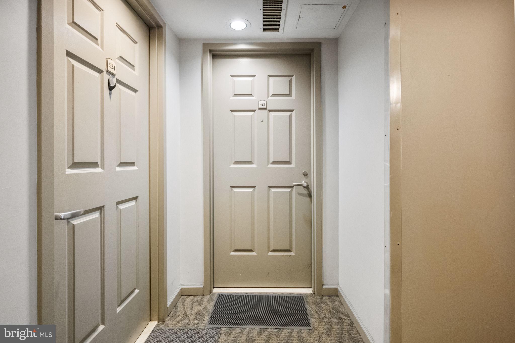 880 N POLLARD STREET N 923