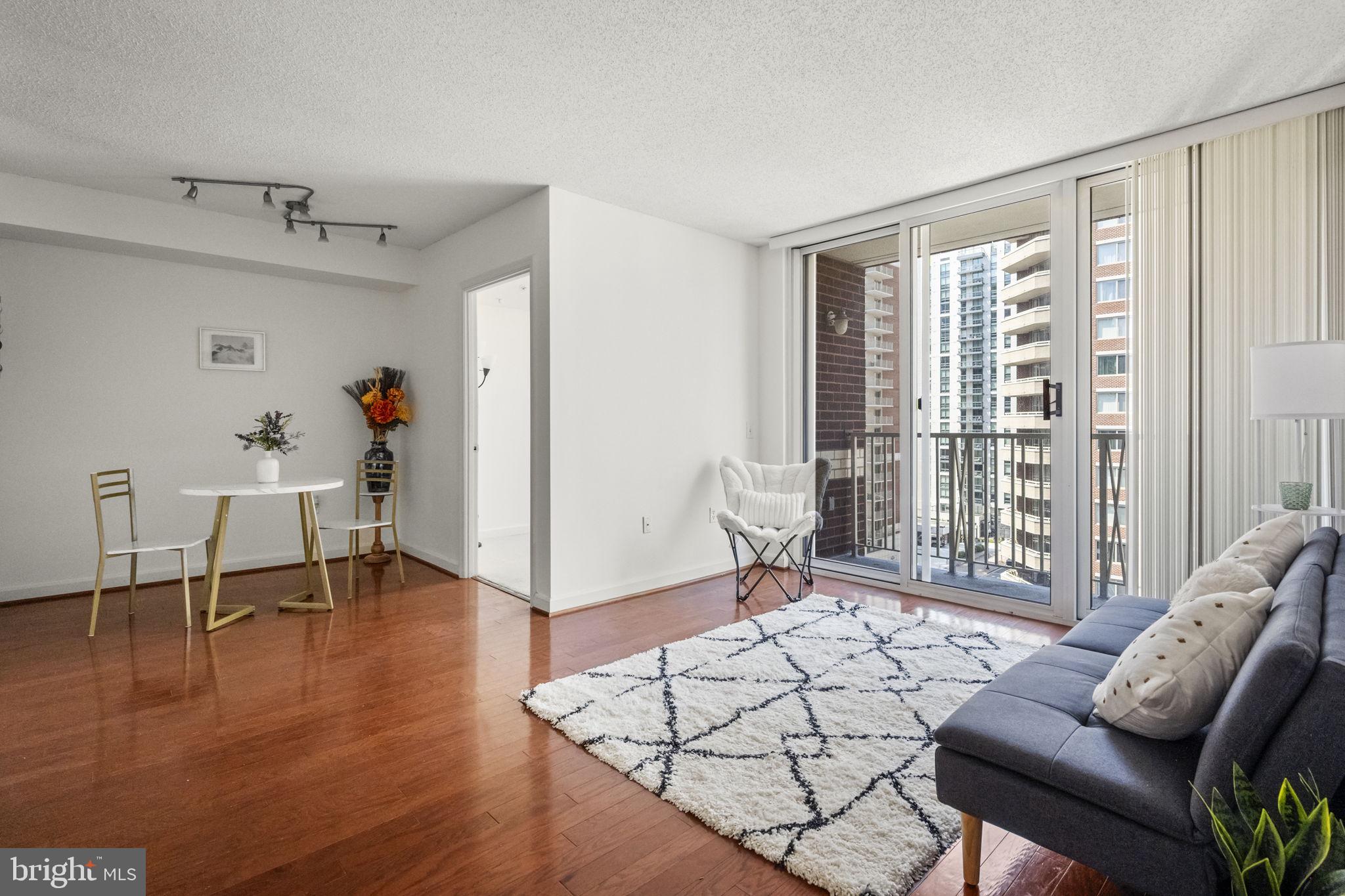 880 N POLLARD STREET N 923