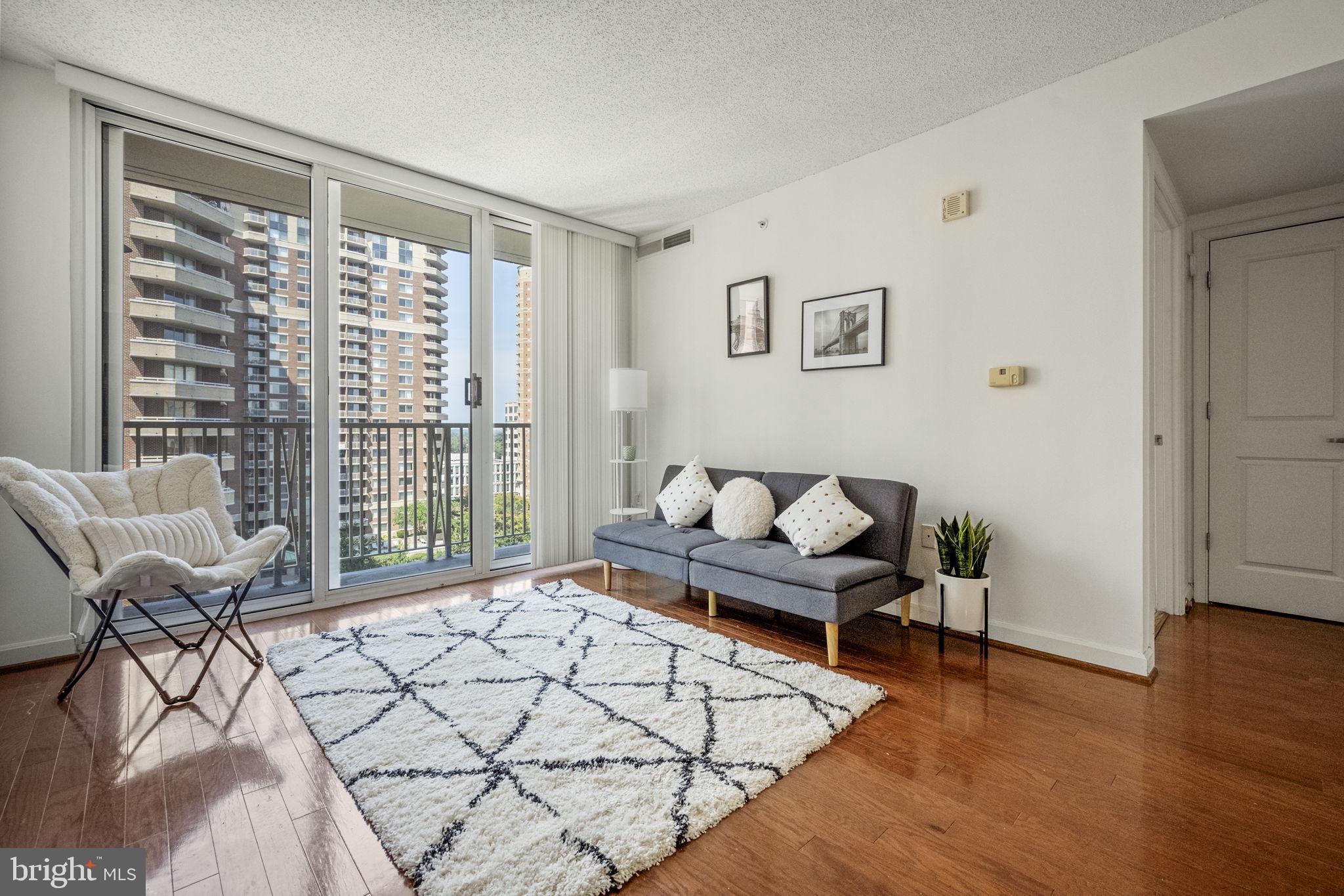 880 N POLLARD STREET N 923