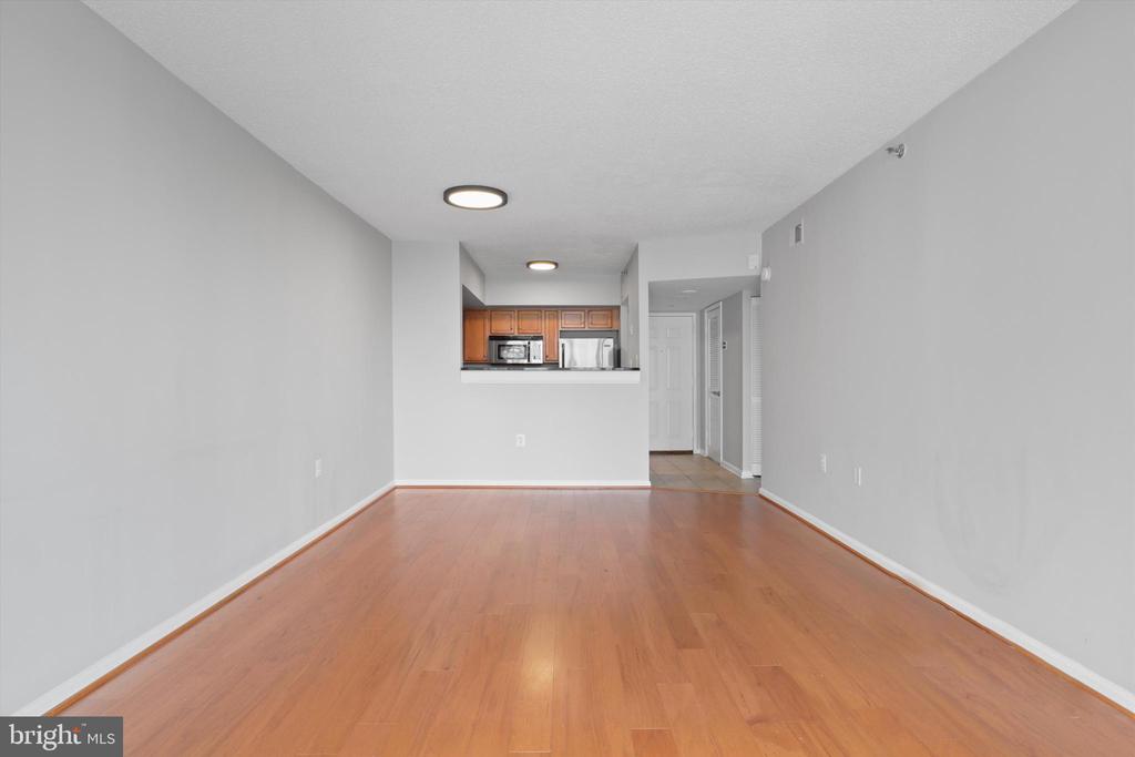 1001 N RANDOLPH STREET 715