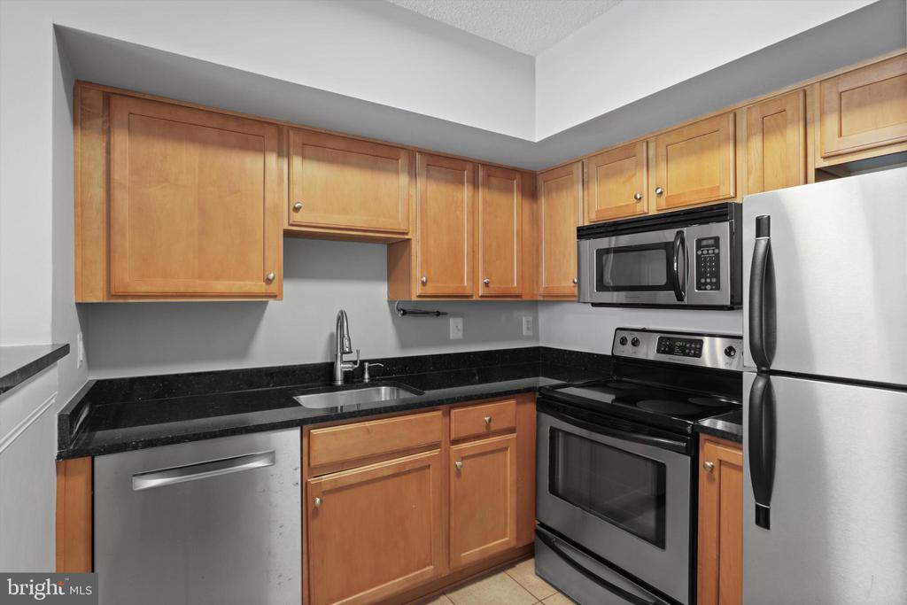 1001 N RANDOLPH STREET 715