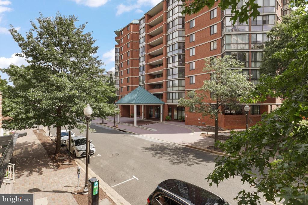 1001 N RANDOLPH STREET 715
