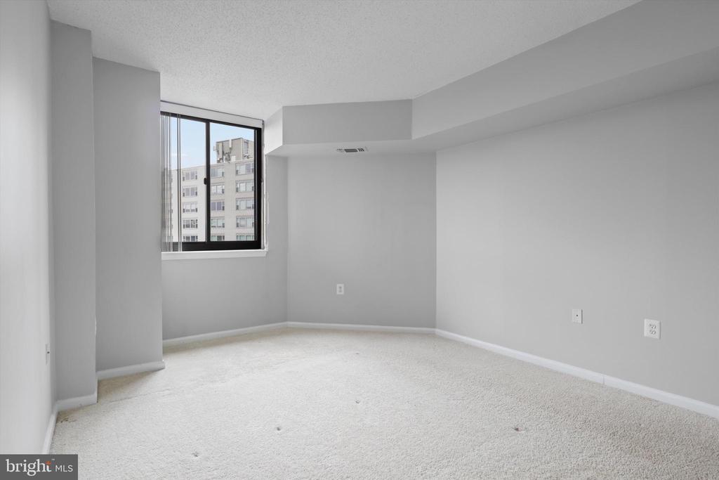 1001 N RANDOLPH STREET 715