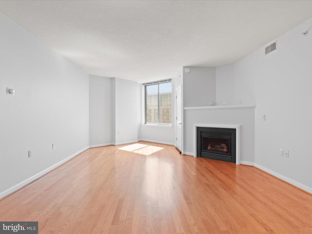 851 N GLEBE ROAD N 1521